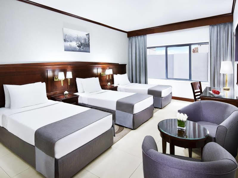 Admiral Plaza Hotel Dubai Exterior photo