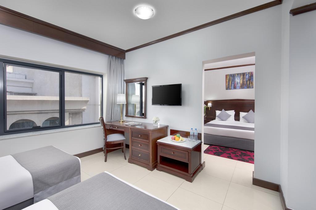 Admiral Plaza Hotel Dubai Exterior photo